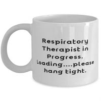 Респираторен терапевт в ход. Респираторен терапевт 15oz халба, забавни подаръци за дихателни терапевти, чаша за мъже жени, забавна чаша за кафе, забавна чаша чаша, заб